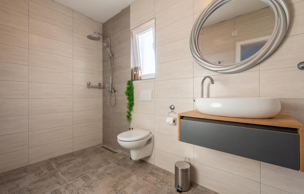 Private House Villa Velebita Ražanac Eksteriør billede